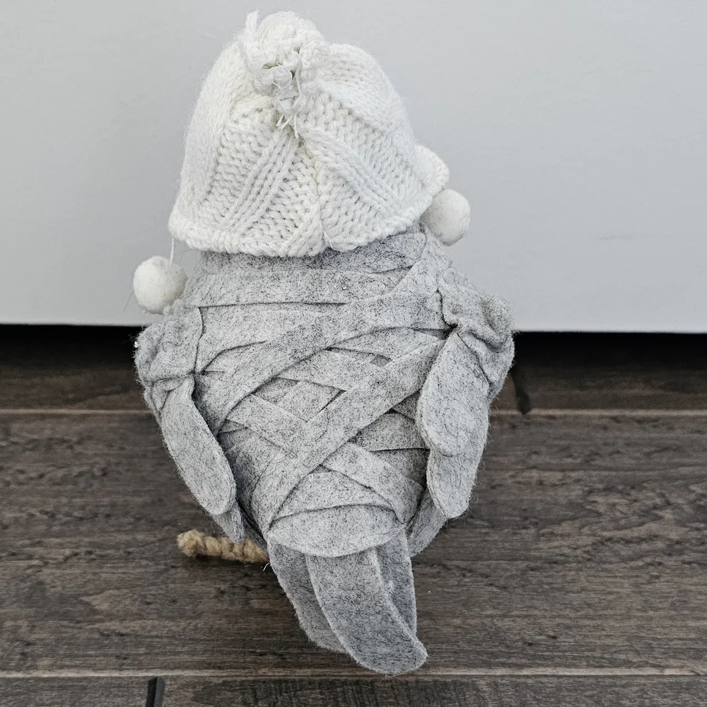 Rare & Retired Spritz Target Featherly Friends 2013 Bird with Knit & Pompom Hat